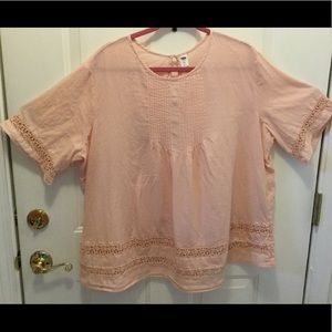 Light Pink Old Navy XXL Top w/Crochet Detail